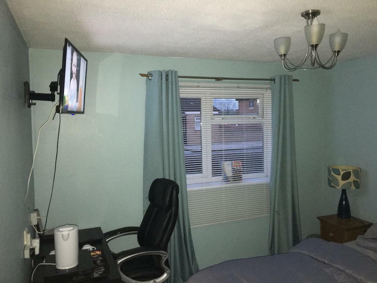 Appartamento Travelling Stop Swindon Esterno foto