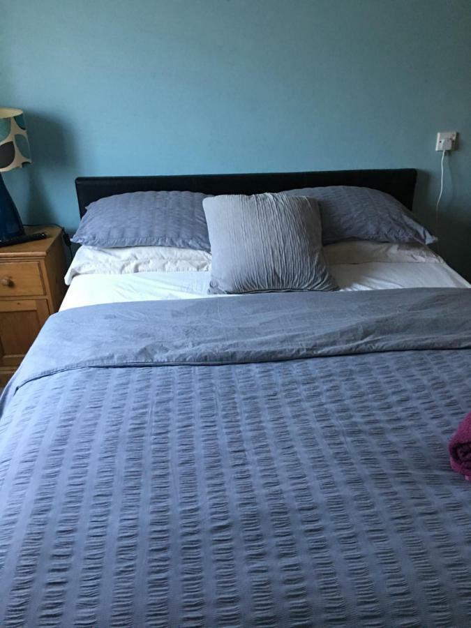 Appartamento Travelling Stop Swindon Esterno foto