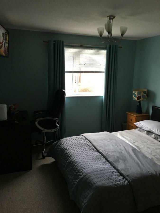 Appartamento Travelling Stop Swindon Esterno foto