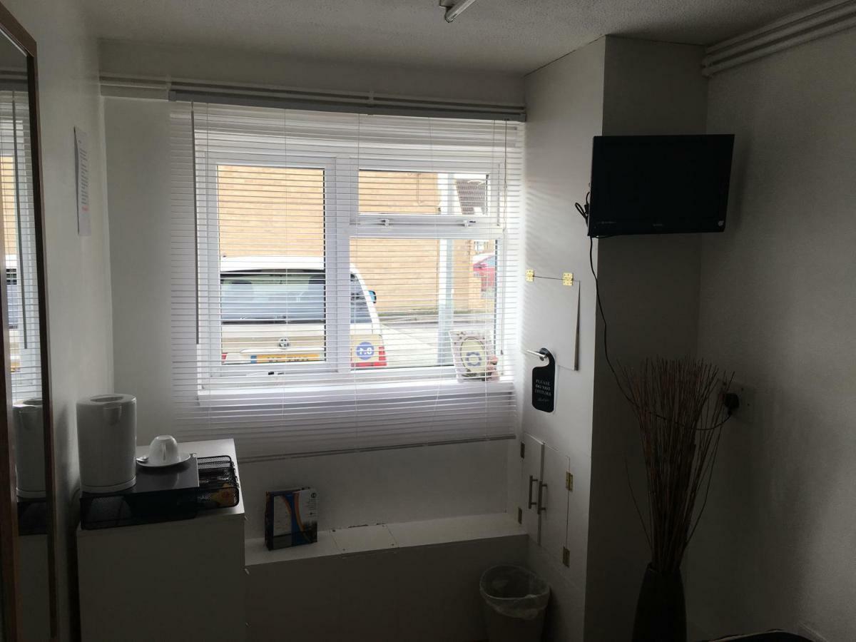 Appartamento Travelling Stop Swindon Esterno foto