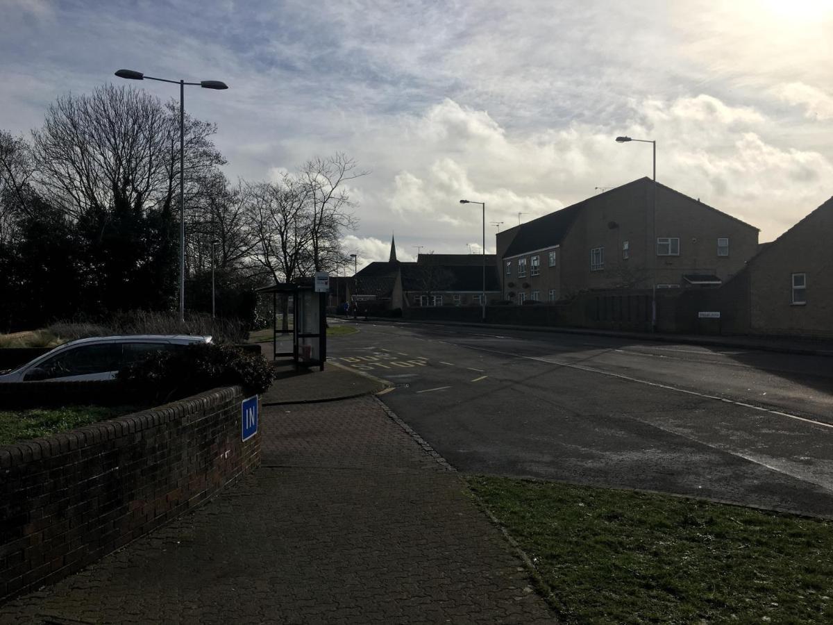 Appartamento Travelling Stop Swindon Esterno foto